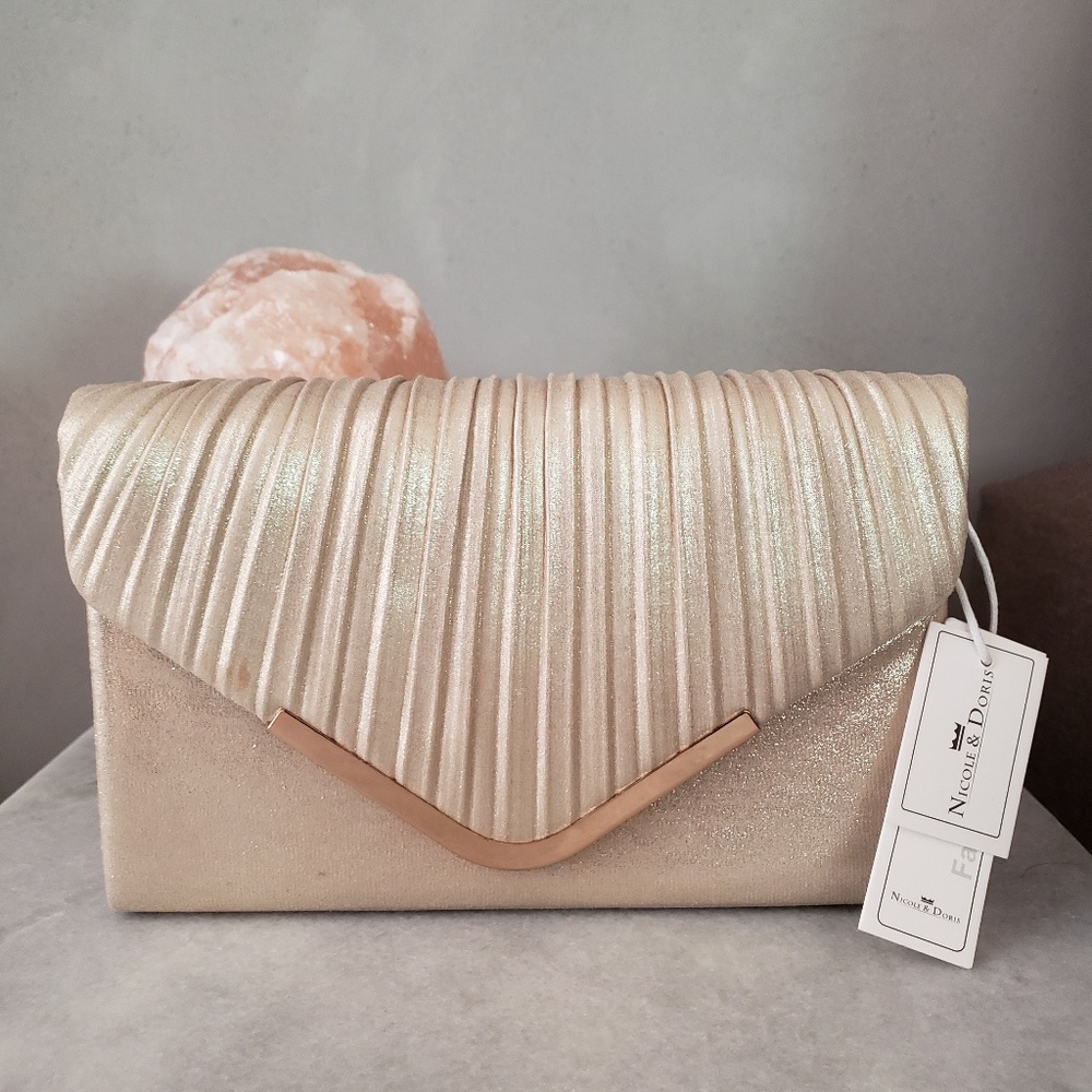 Nicole & Doris Clutch